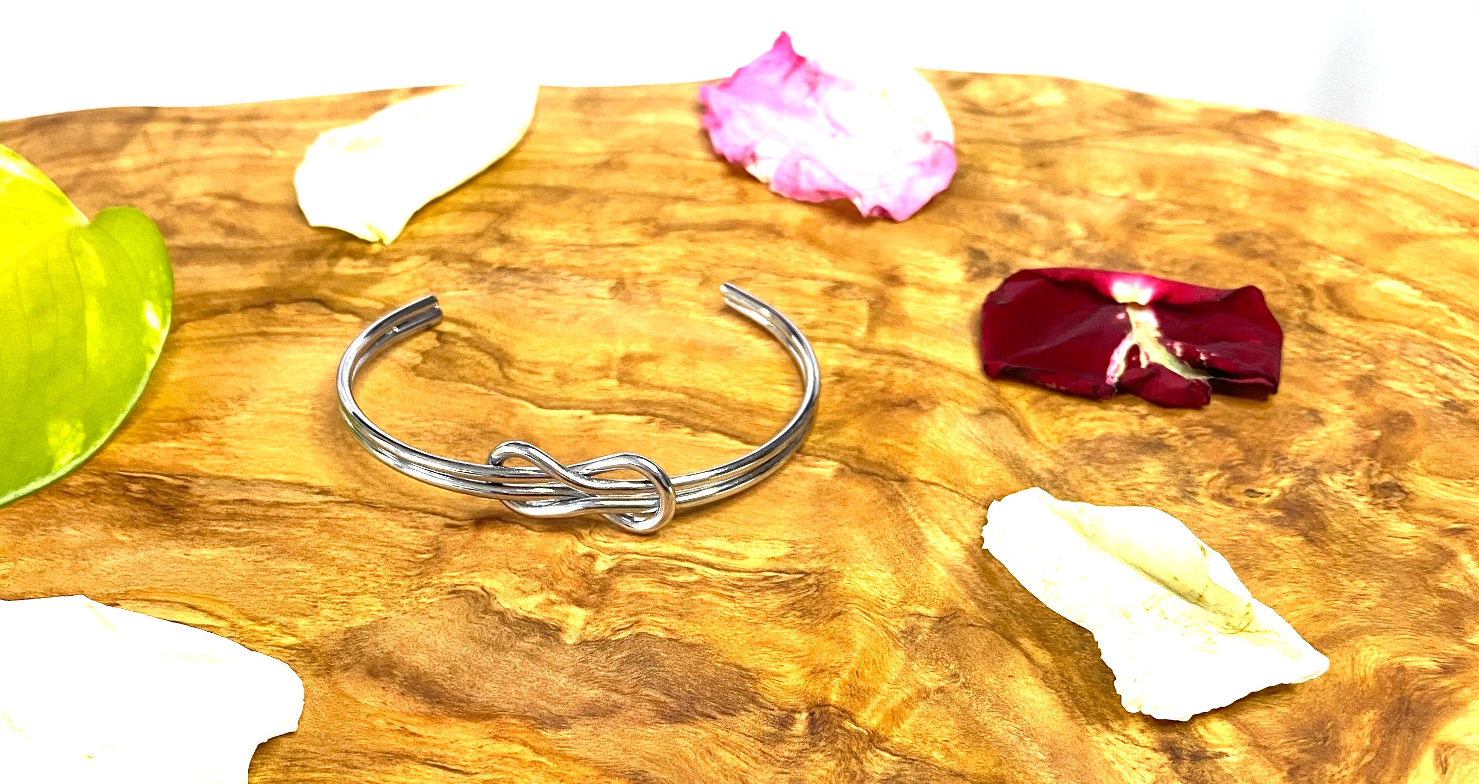 Bracelet Femme " Infinity  " Couleur Argent | Bijoux d'exception | Paris