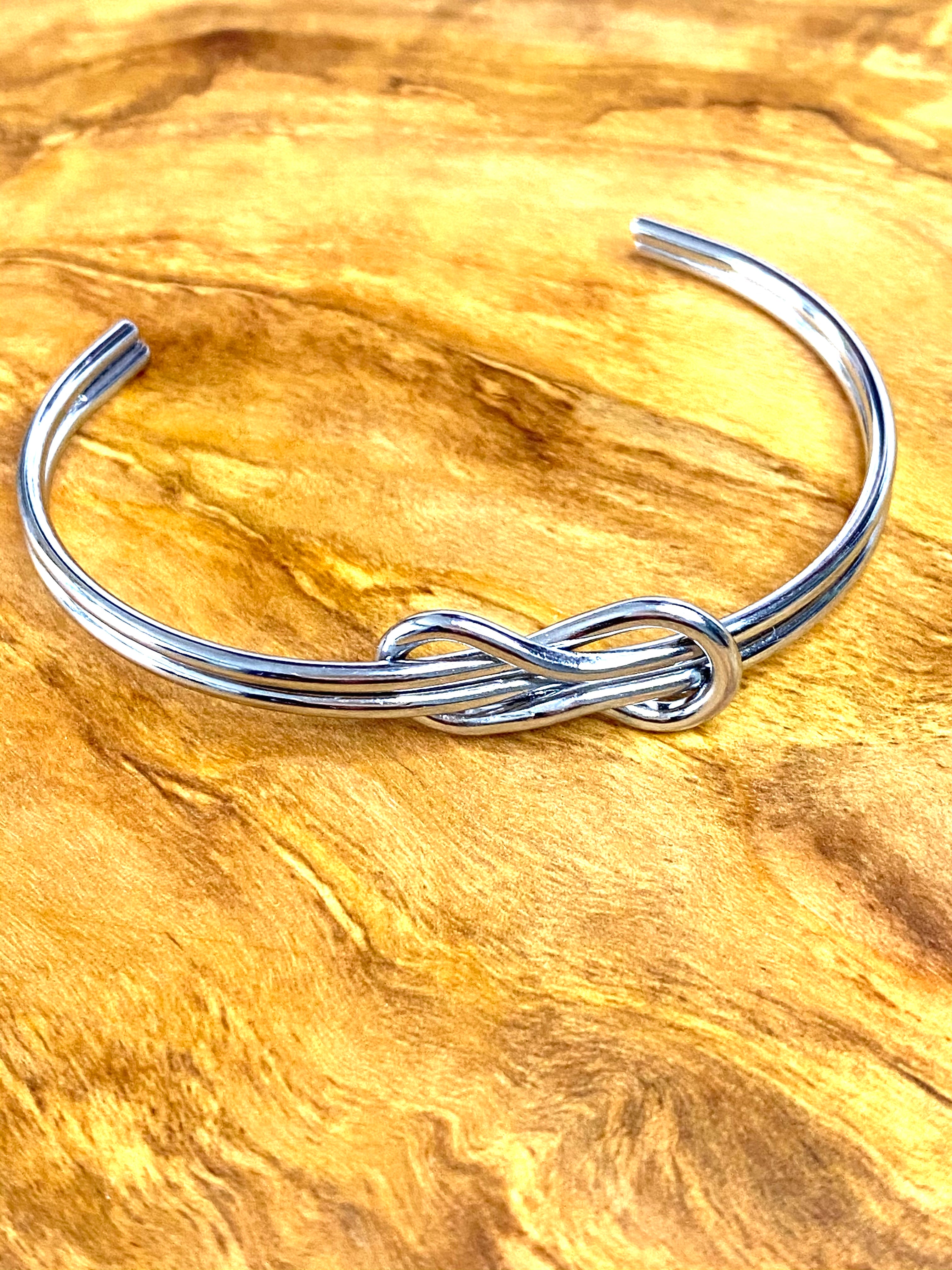 Bracelet Femme " Infinity  " Couleur Argent | Bijoux d'exception | Paris